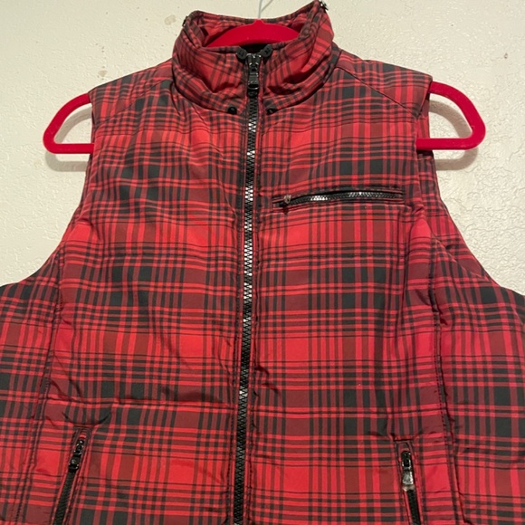 Ralph Lauren Buffalo Plaid Puffer Vest Red & Black SZ M - Picture 3 of 6